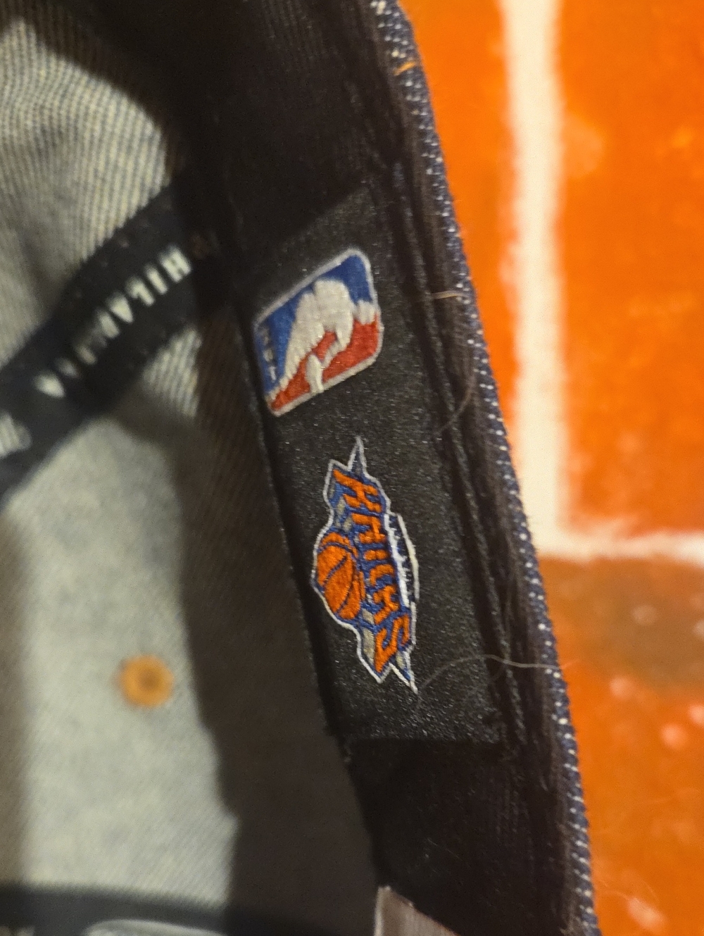 🏀 NY Knicks Denim Hat - Mitchell & Ness - Navy Blue/Orange/Bronze - Size 7 3/8" - Picture 8 of 9